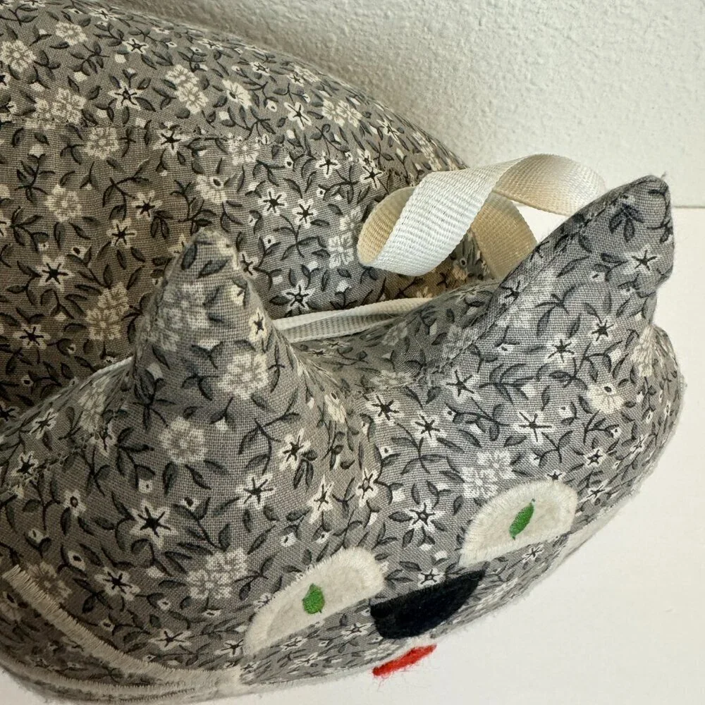 Vintage Hand Crafted Fabric Decorative Cottage Cat Folk Art